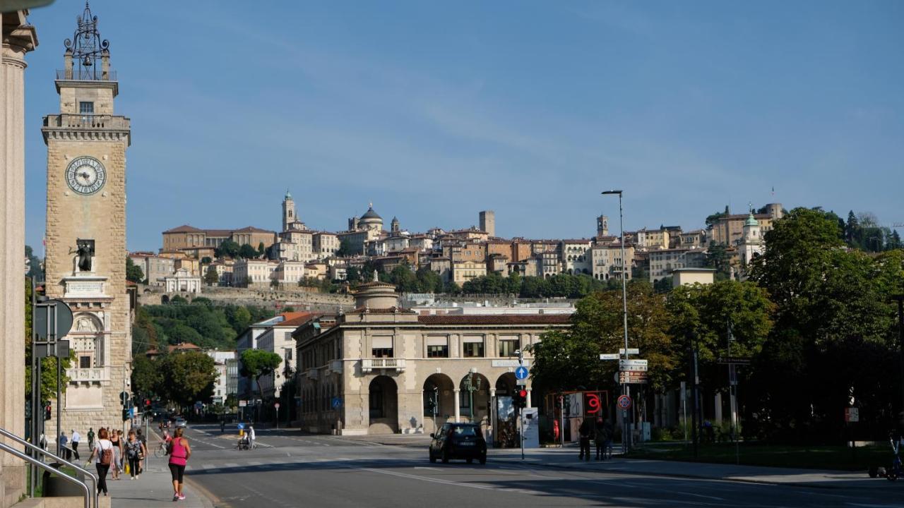 Nxt Station Deluxe Apartment Bergamo Exterior foto